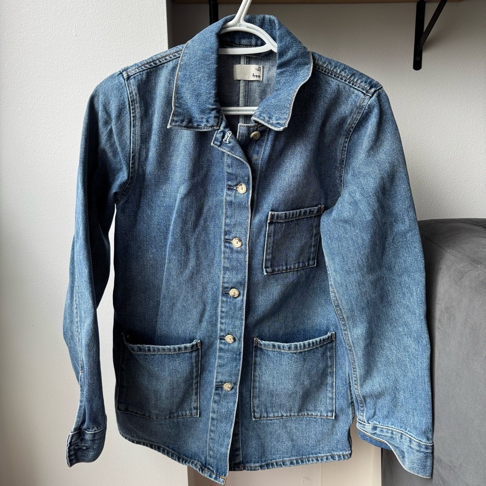 Aritzia Wilfred Free Abigail Shacket - Picture 2 of 7